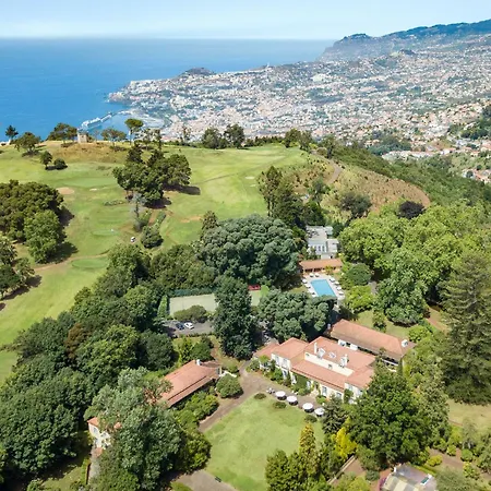 Вилла Luxury Pembe Palheiro Village By Madeira Фуншал