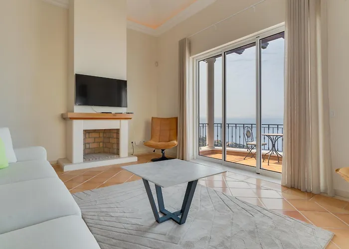 Βίλα Luxury Pembe Palheiro Village By Madeira Φουνκάλ