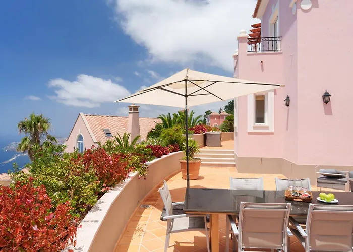 Luxury Pembe Palheiro Village By Madeira Φουνκάλ