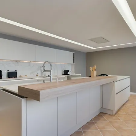 Luxury Pembe Palheiro Village By Madeira *